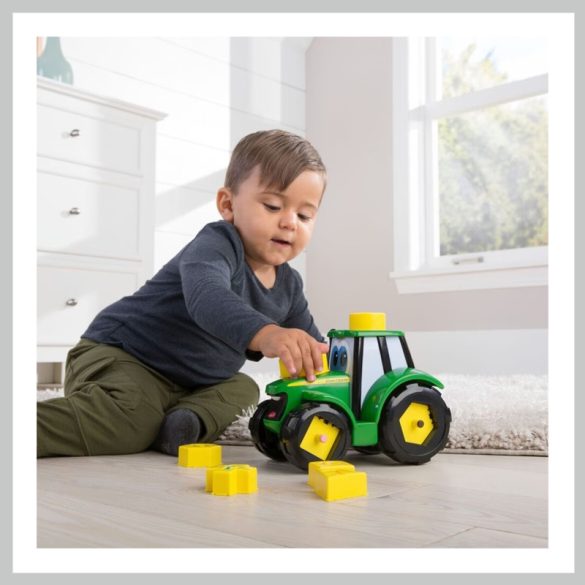 John Deere traktor Johny s číslami a tvarmi, 21 cm 031157