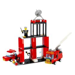   Stavebnicová sada ALLEBLOX FireBrigade – Požiarna stanica s 2 vozidlami 298236