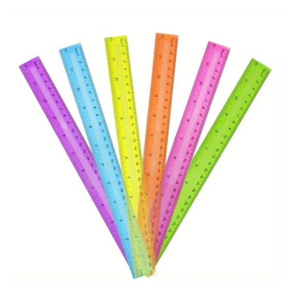 Farebné plastové pravítka – 3 ks, náhodné farby GC117761