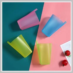   Sada pohárov s integrovanou slamkou – 4 ks, 360 ml, farebné PJ120788