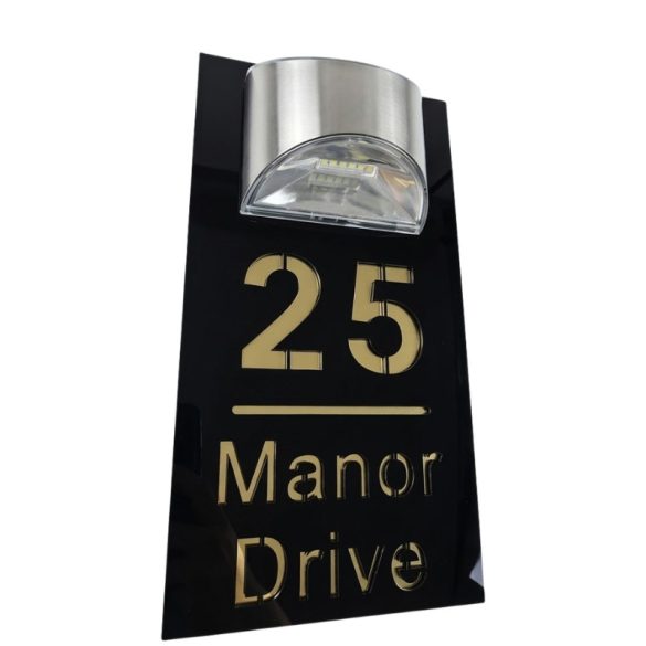 Personalizovateľná solárna tabuľka s číslom domu so zlatým nápisom QK13033675-A